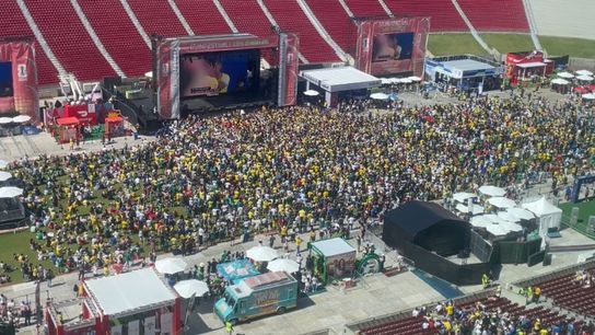 Marruecos y McGinn brillan en el tercer día del FIFA Fan Fest