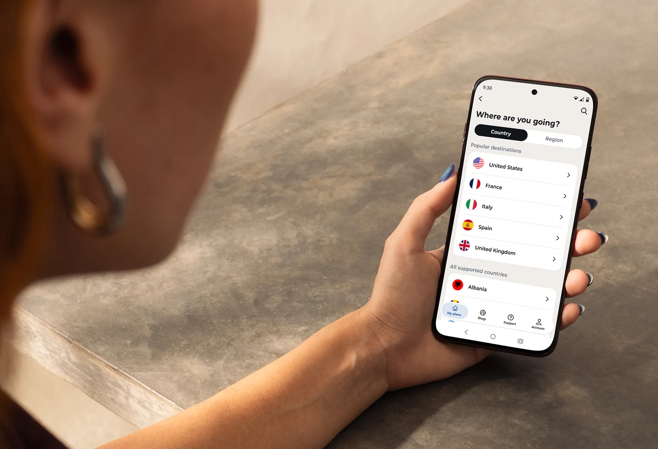 Motorola Phones Gain Built-In Travel eSIM Feature