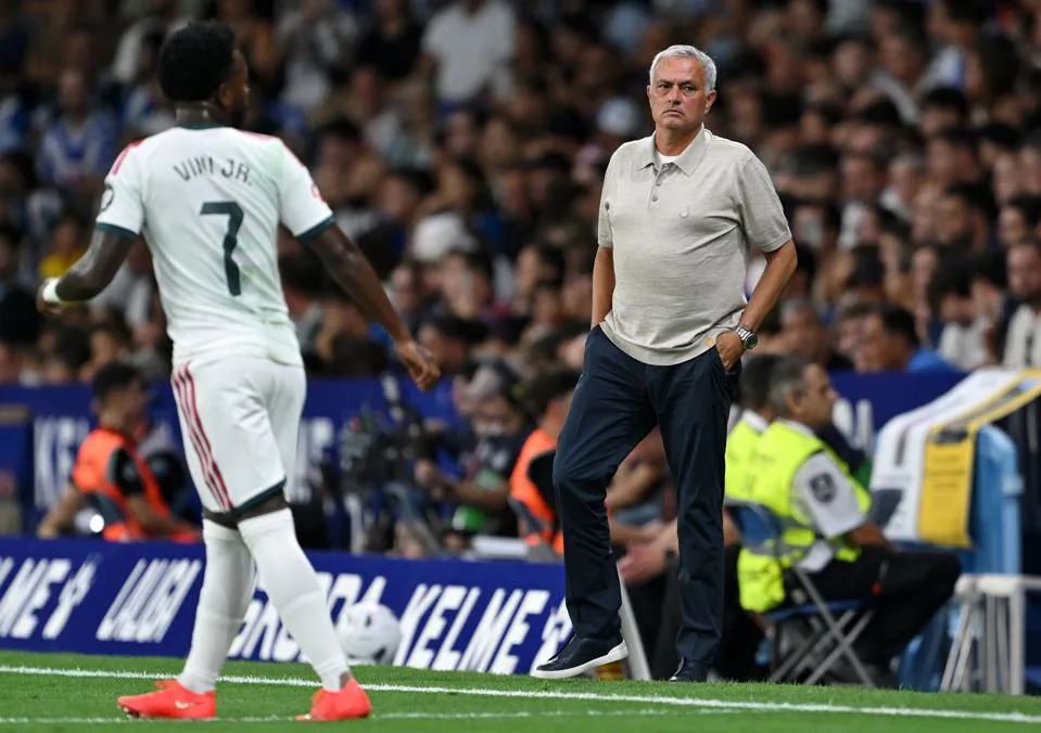 Mourinho Accuses Public of ‘Bullying’ After Incidents Involving Vinicius Jr.