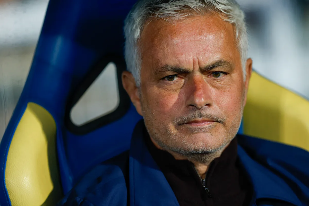 Mourinho y los preparativos para la Copa del Mundo encabezan las noticias futbolísticas del viernes