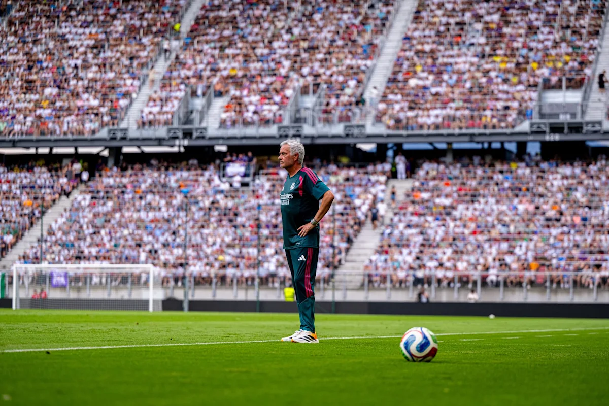 Mourinho Begrüßt Vollständigen Real Madrid Kader zur Vorbereitung