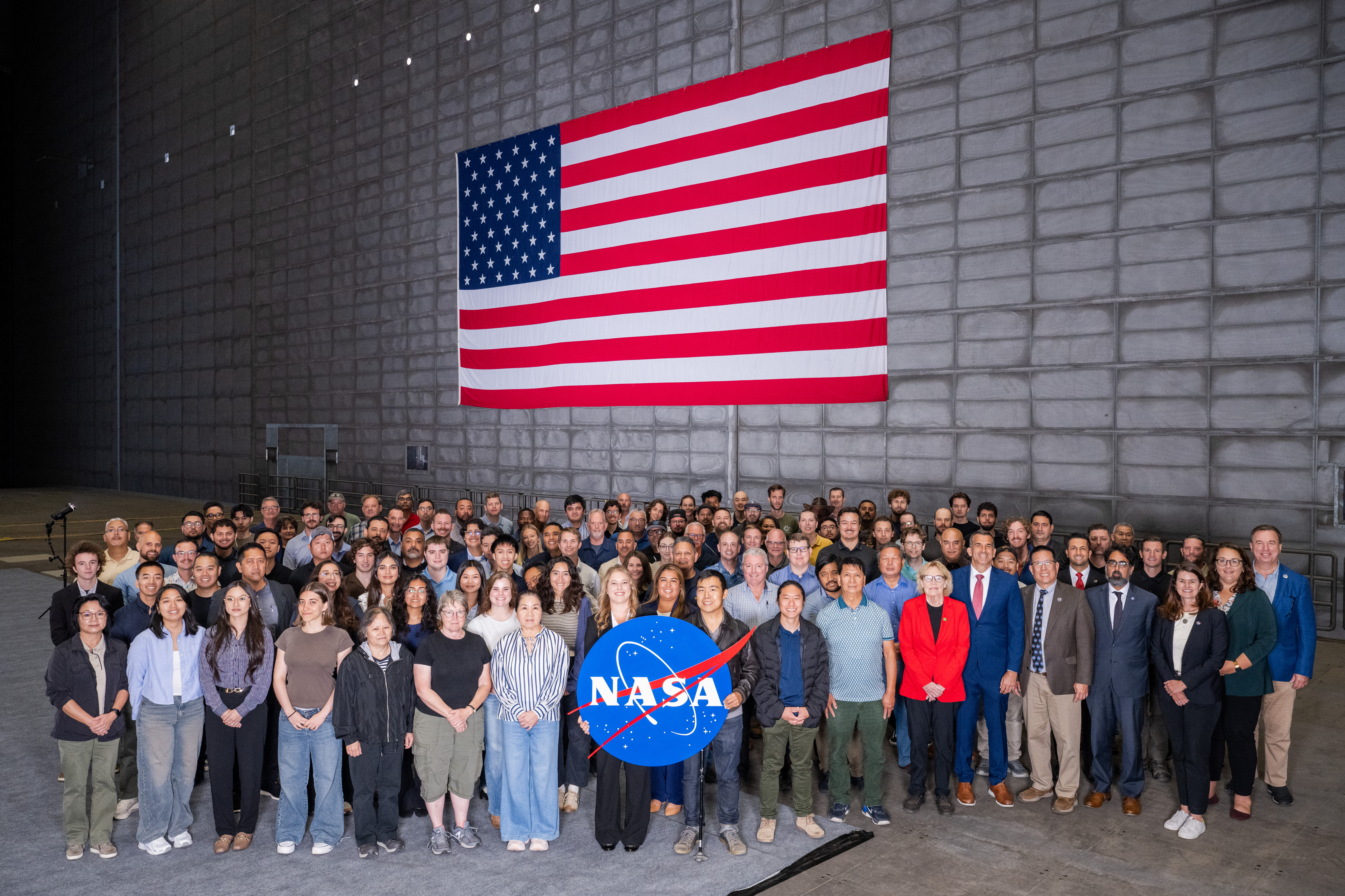 NASA Ames Hosts Largest Swearing-In Ceremony in 87 Years