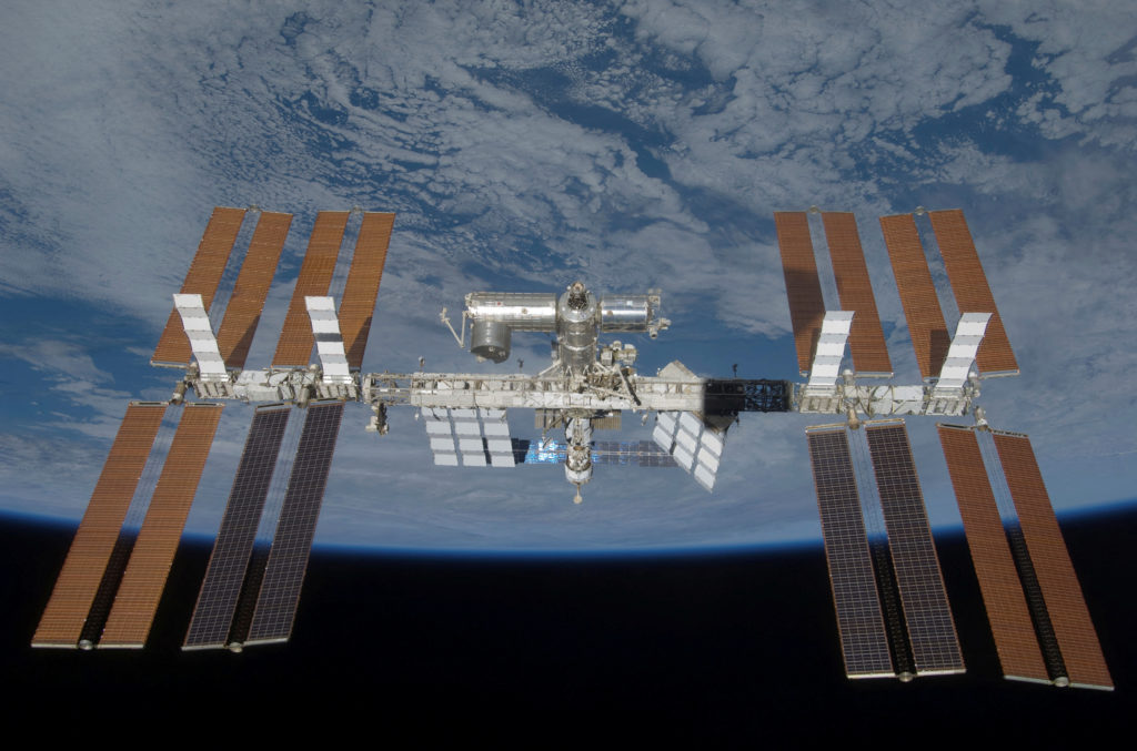 NASA Orders ISS Crew to Shelter During Russian Air Leak Repair