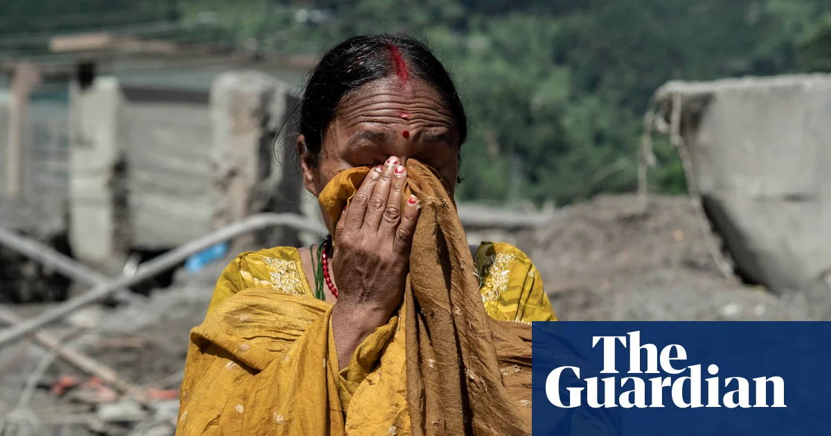 Inundaciones en Nepal dejan cientos de muertos y miles de desaparecidos tras el colapso de un glaciar