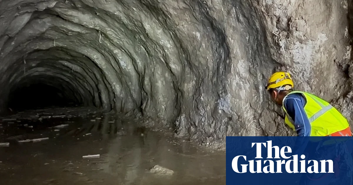Nepal Floods Leave Over 900 Dead, Hundreds Trapped in Hydropower Tunnels