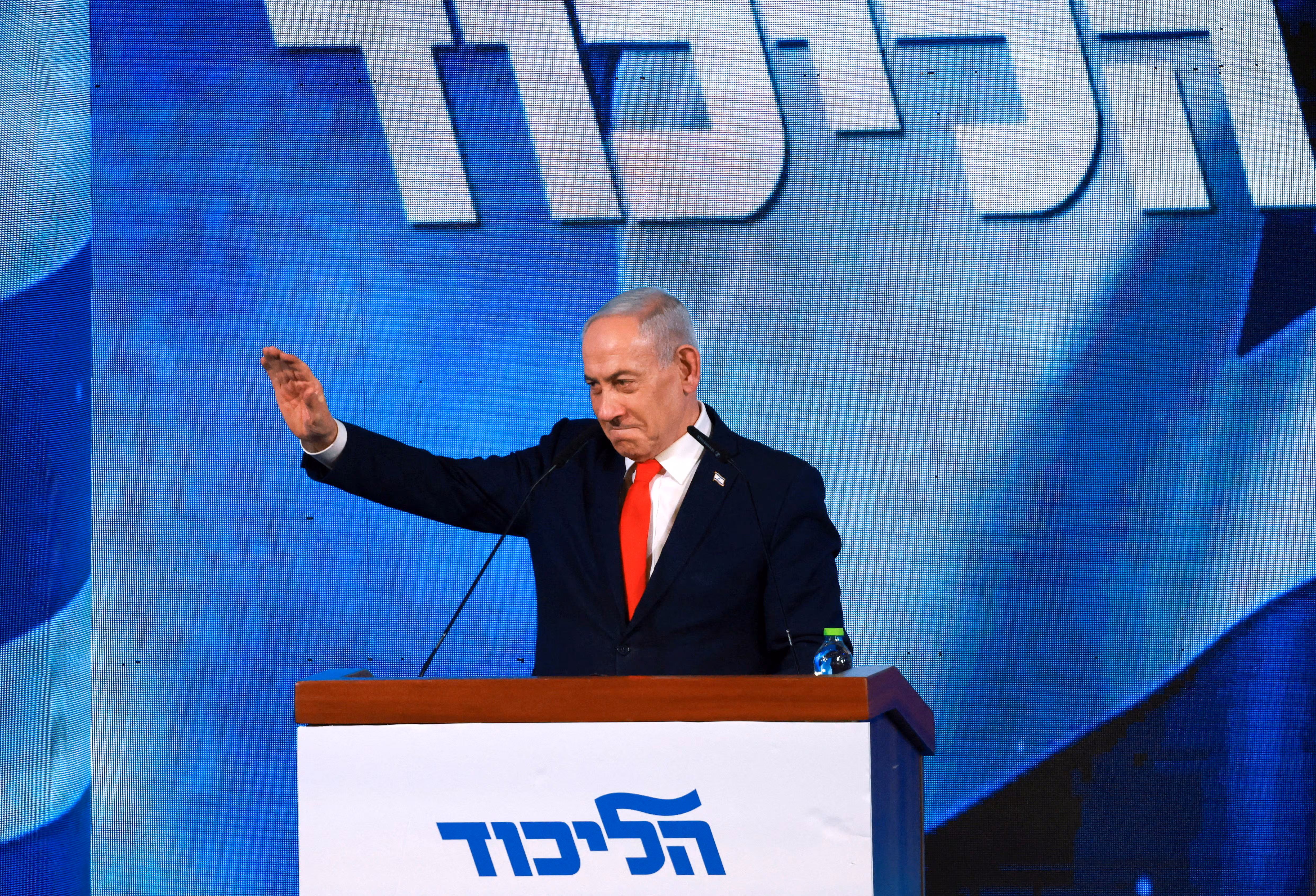Netanyahu fortalece su posición tras el escrutinio parcial de las elecciones israelíes; Trump se atribuye el mérito