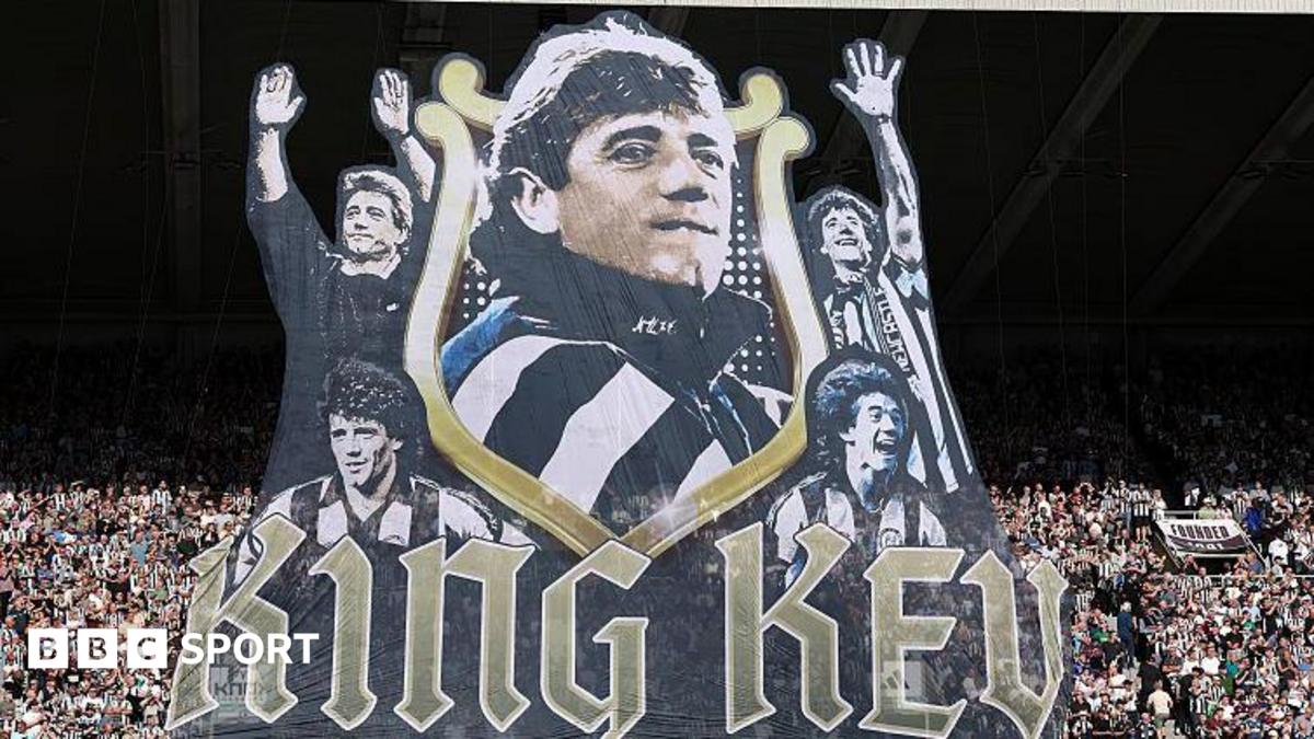 Newcastle and Liverpool Pay Tribute to Kevin Keegan