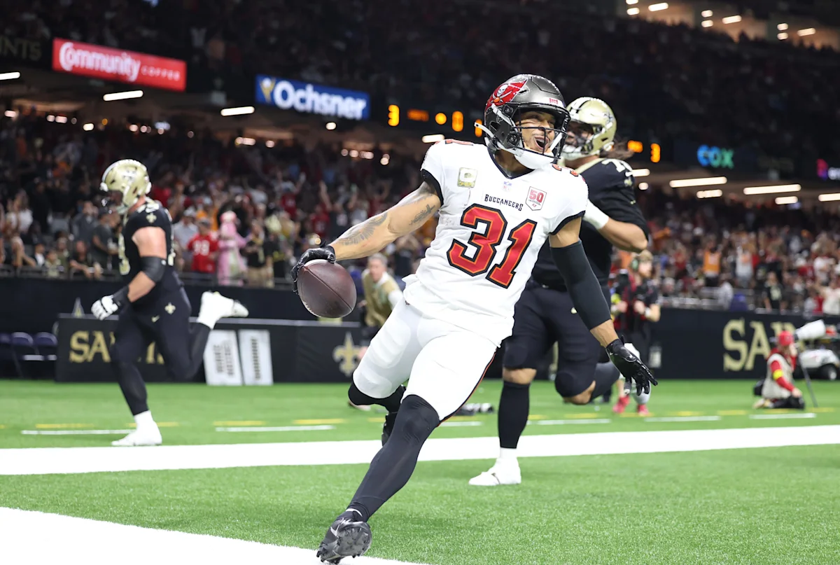 El Equipo de la Década del Sur de la NFC Cuenta con Cuatro Safeties
