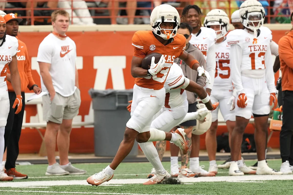 Niblett Names Texas' Fastest Players, Freshman Tops List
