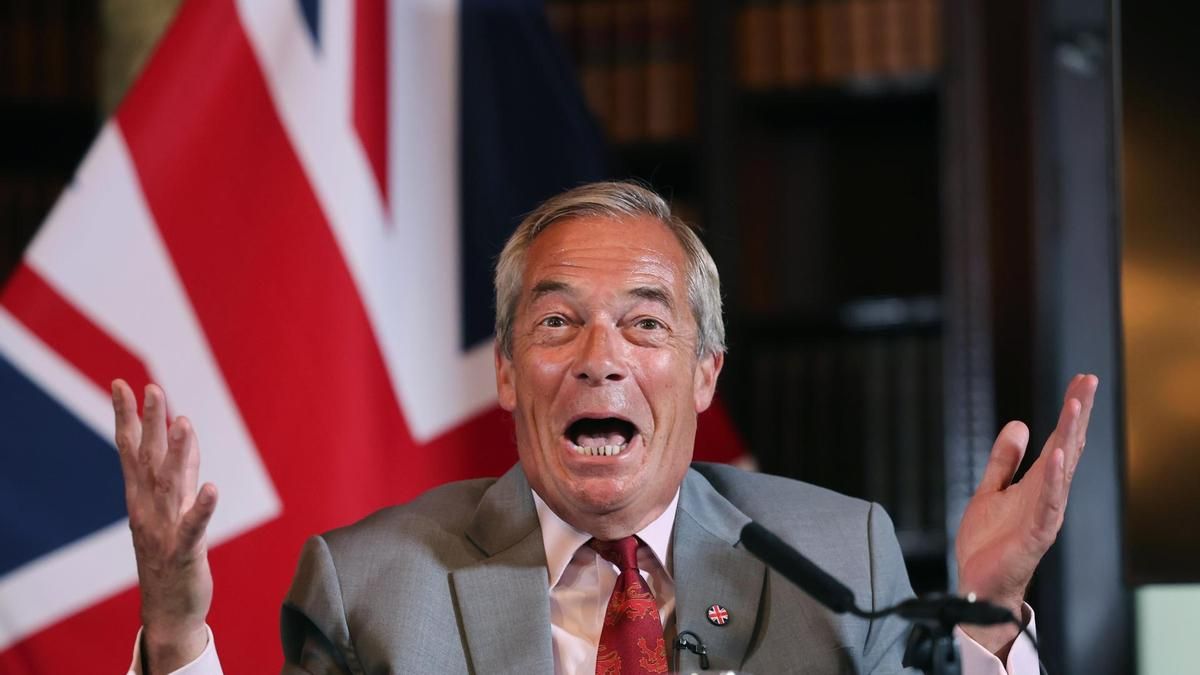 Nigel Farage recupera su escaño parlamentario tras moción de confianza