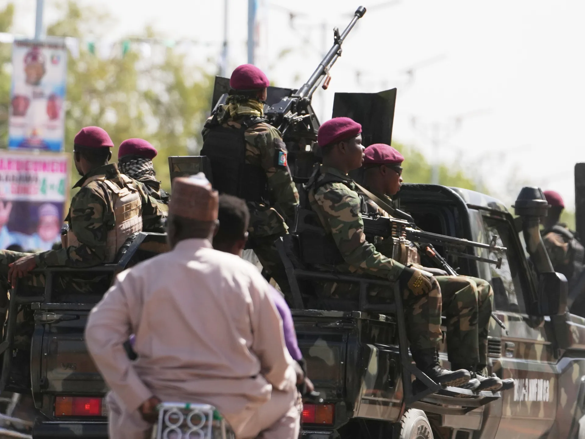 Nigerian Police Officers and Suspected Bandits Killed in Kebbi State Gunbattle