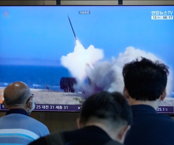 Corea del Norte Realiza Prueba de Misiles en Medio de los Ejercicios Militares entre EE. UU. y Corea del Sur