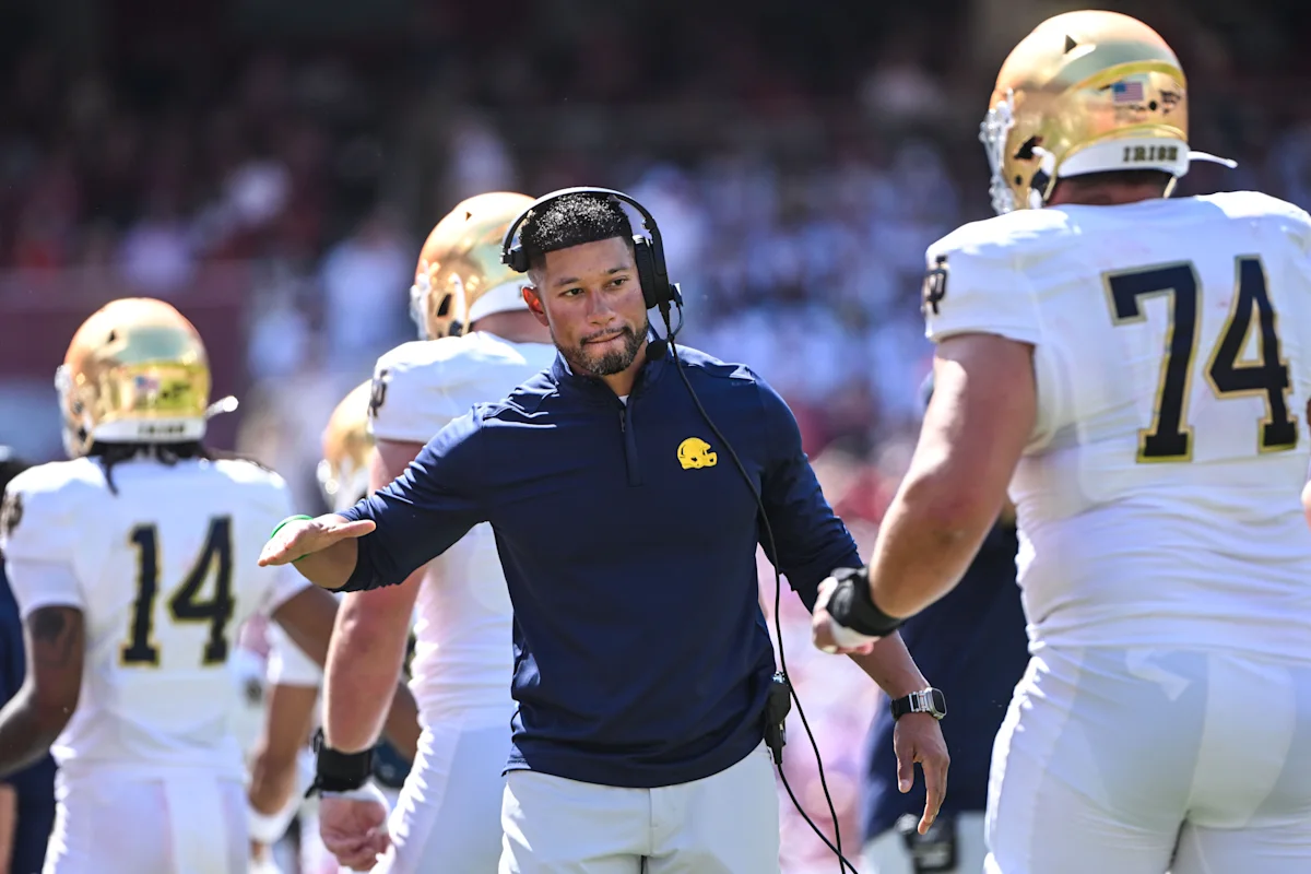 Notre Dame Coach Freeman Urges Players to Focus on Present