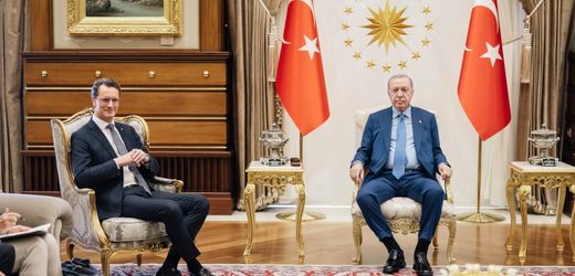 NRW-Ministerpräsident Wüst trifft überraschend Erdoğan in der Türkei