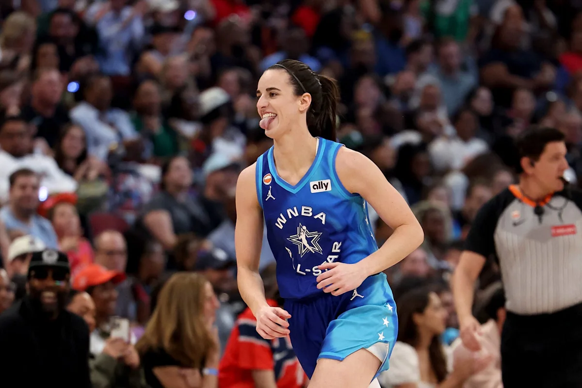 Obama Ofrece Consejos a la Estrella de la WNBA Caitlin Clark