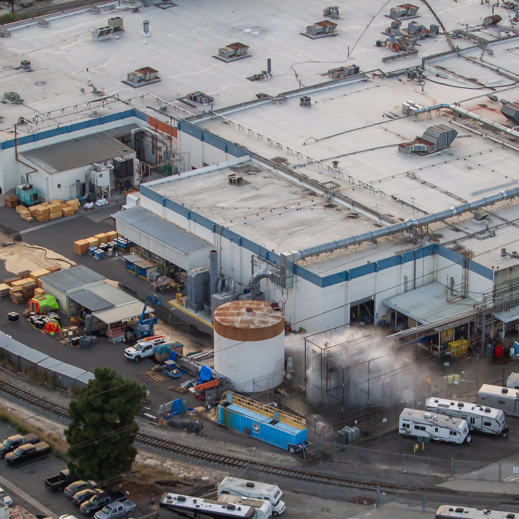 Officials Report Reduced Explosion Risk at California Chemical Tank; Displaced Residents Allowed to Return