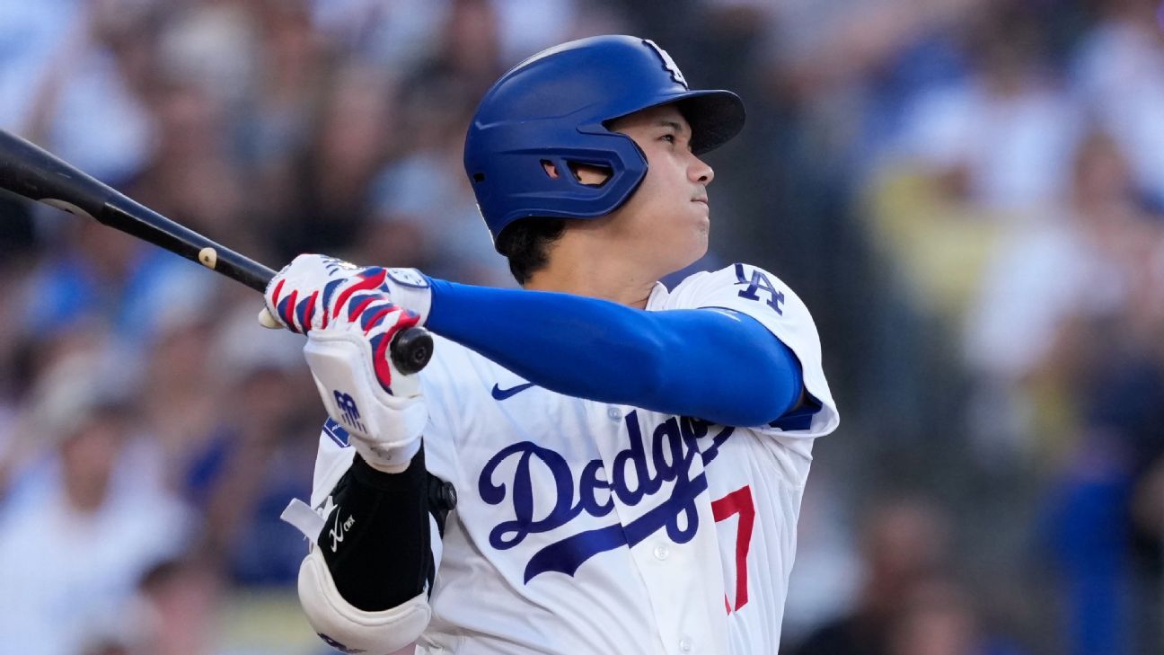 Ohtani Sits Out Dodgers Game With Knee Soreness