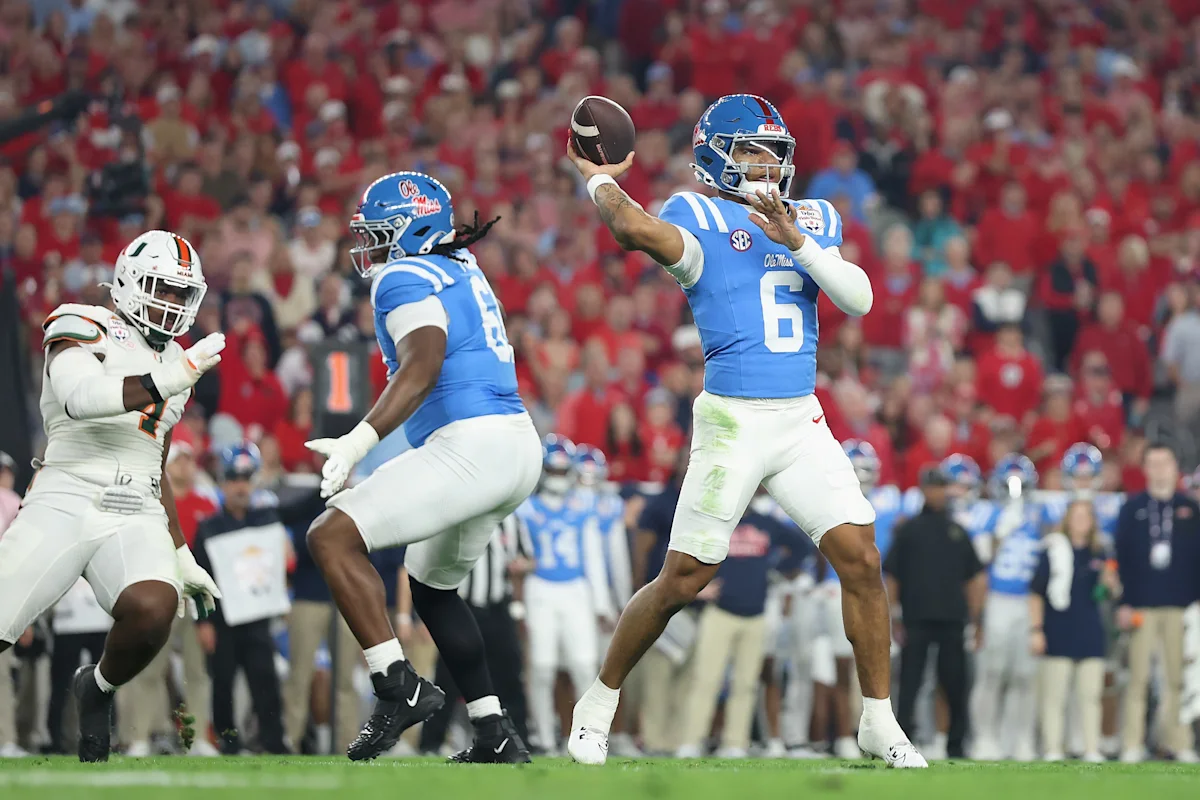 Ole Miss Ranked No. 9 in Yahoo Sports' Preseason Top 25