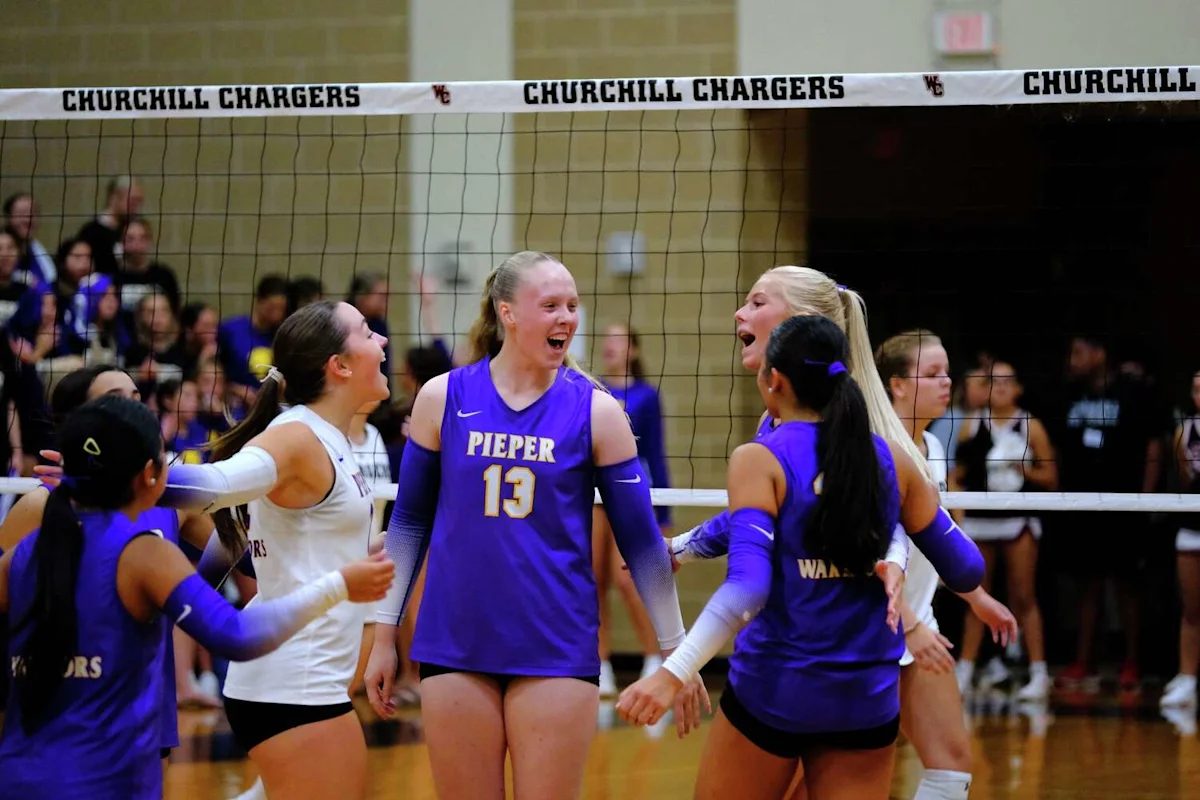 Olivia Theis Leads Pieper Over Churchill in Straight Sets