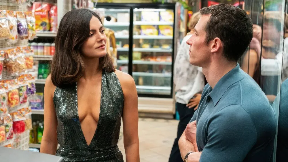 El director de 'One Night Only' eliminó desnudos, citando la incomodidad del público