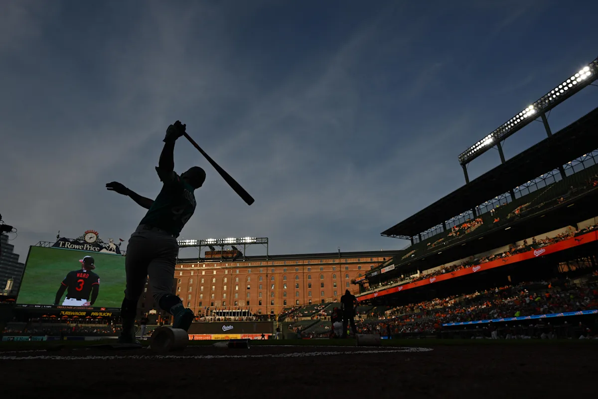 Orioles Defeat Mariners 7-5