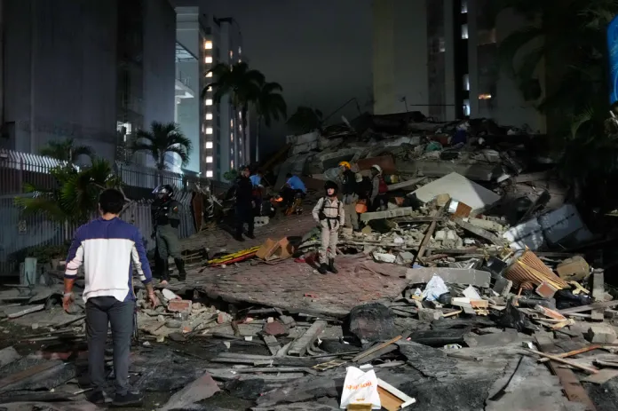 Over 100 Venezuelans Missing After Hotel Collapse Following Deportation