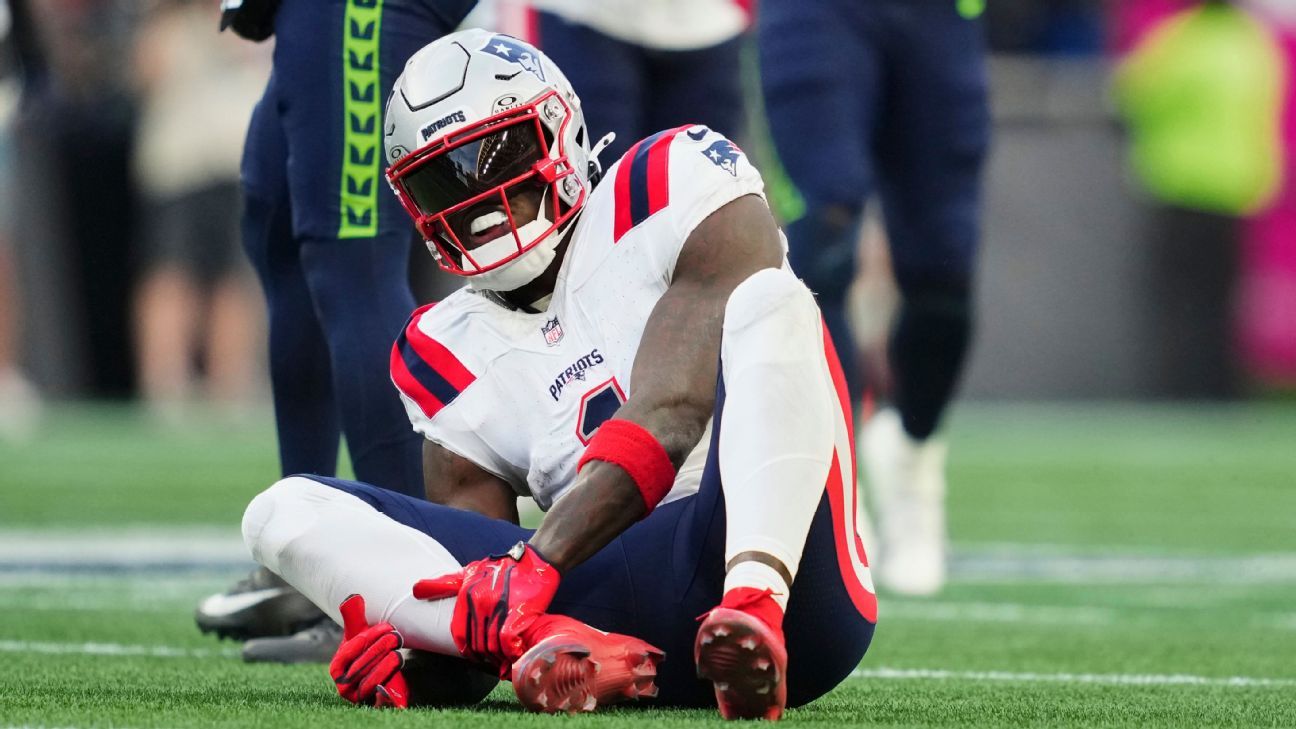 Patriots' A.J. Brown Believed to Have High Ankle Sprain