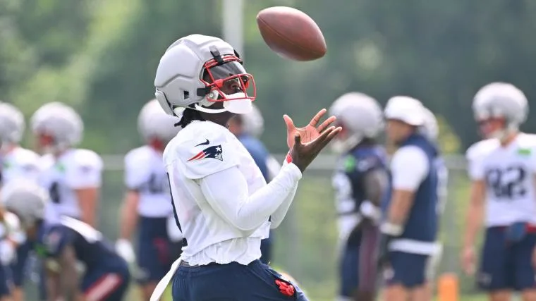 Patriots' AJ Brown Unconcerned by Slow Start with Maye