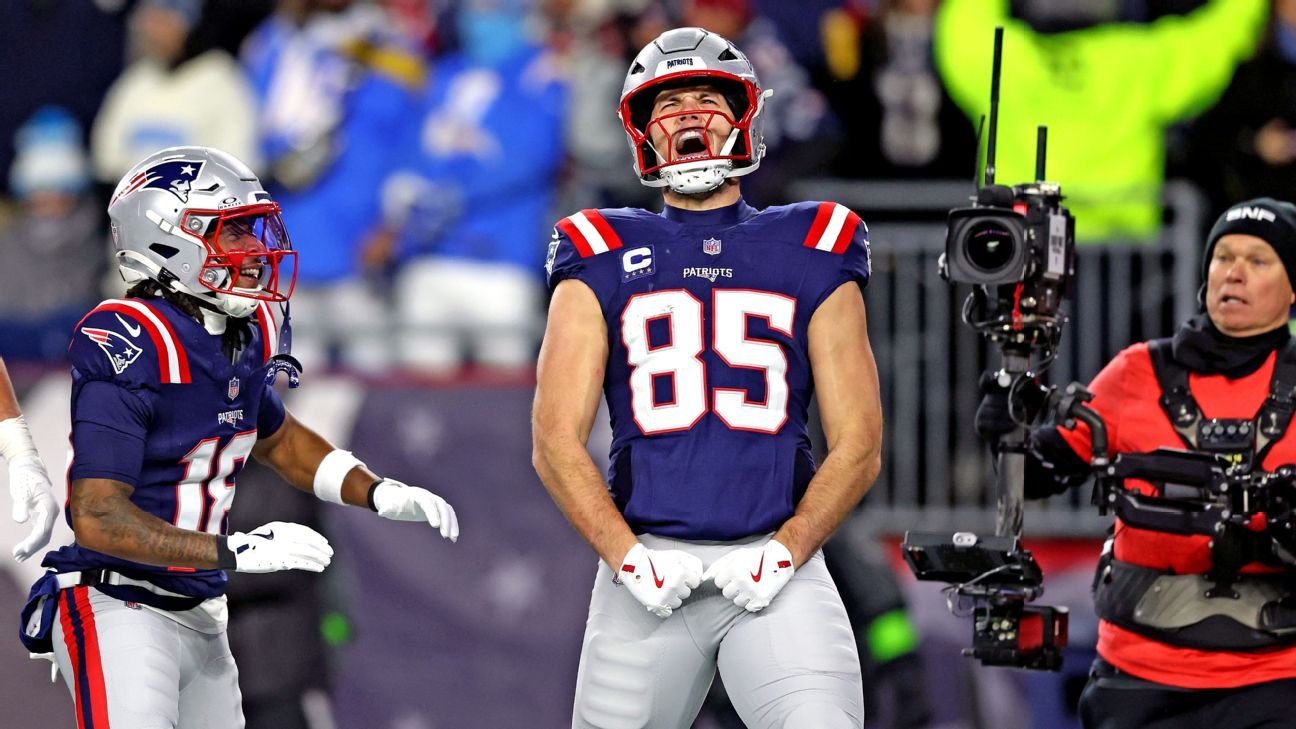 Patriots Extend TE Hunter Henry