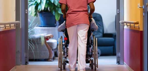 Pflegeversicherung droht milliardenschweres Defizit und fordert kurzfristige Hilfe