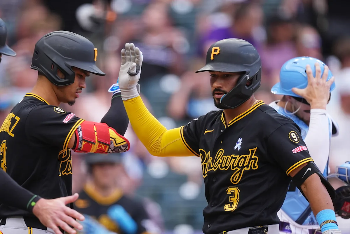 Pirates Hold Off Rockies 8-6 Behind Gonzalez and Reynolds Homers