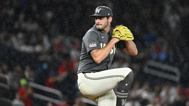 Pirates прехвърлиха опитен лев рахъл питчер в Red Sox срещу пари