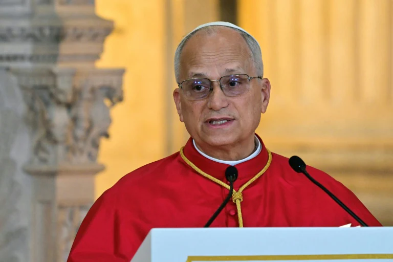 Pope Leo XIV Begins Weeklong Visit to Spain, Addresses Political Polarization