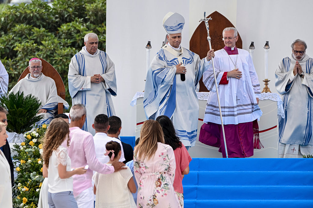 Papst Leo XIV fordert die USA auf, während der 250-Jahr-Feier Immigranten willkommen zu heißen und besucht ein Migrationszentrum