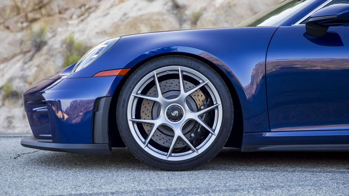 Porsche 911 GT3 Touring mit aktualisierten Abgasnormen