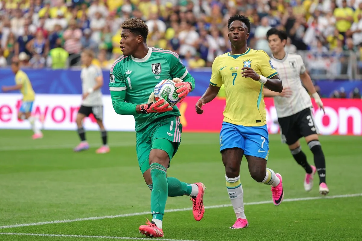 PSG Pursues Parma Goalkeeper Zion Suzuki