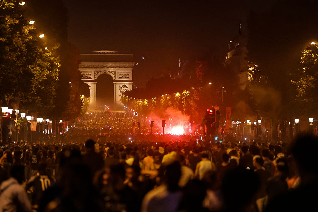 Paris में जश्न के बीच PSG ने लगातार दूसरी बार Champions League खिताब जीता