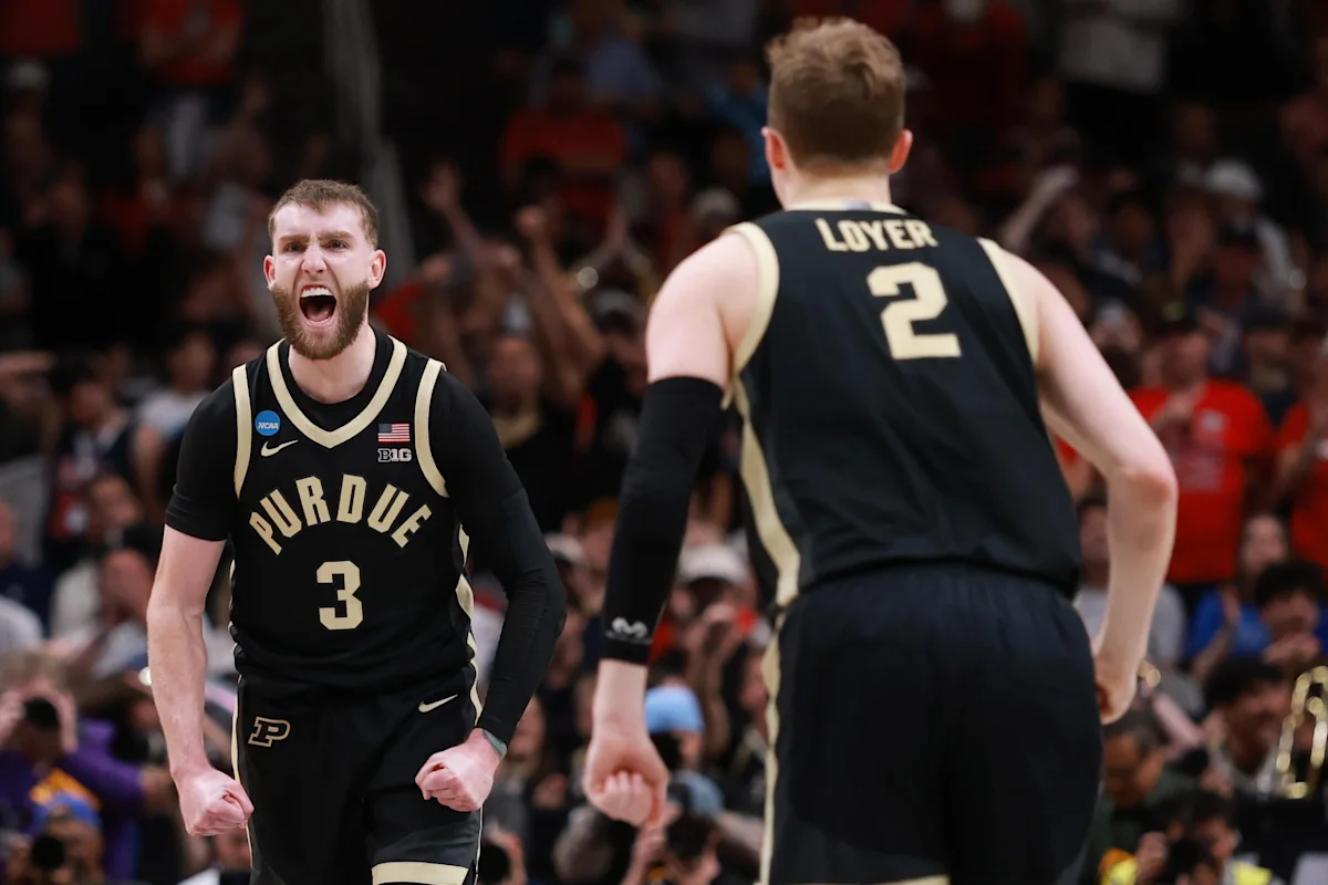 Purdue Basketball Fans React to Team's Canada Trip