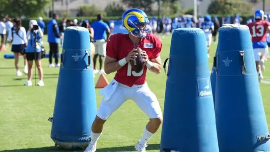 Rams absolvieren erstes gepolstertes Training im Trainingslager
