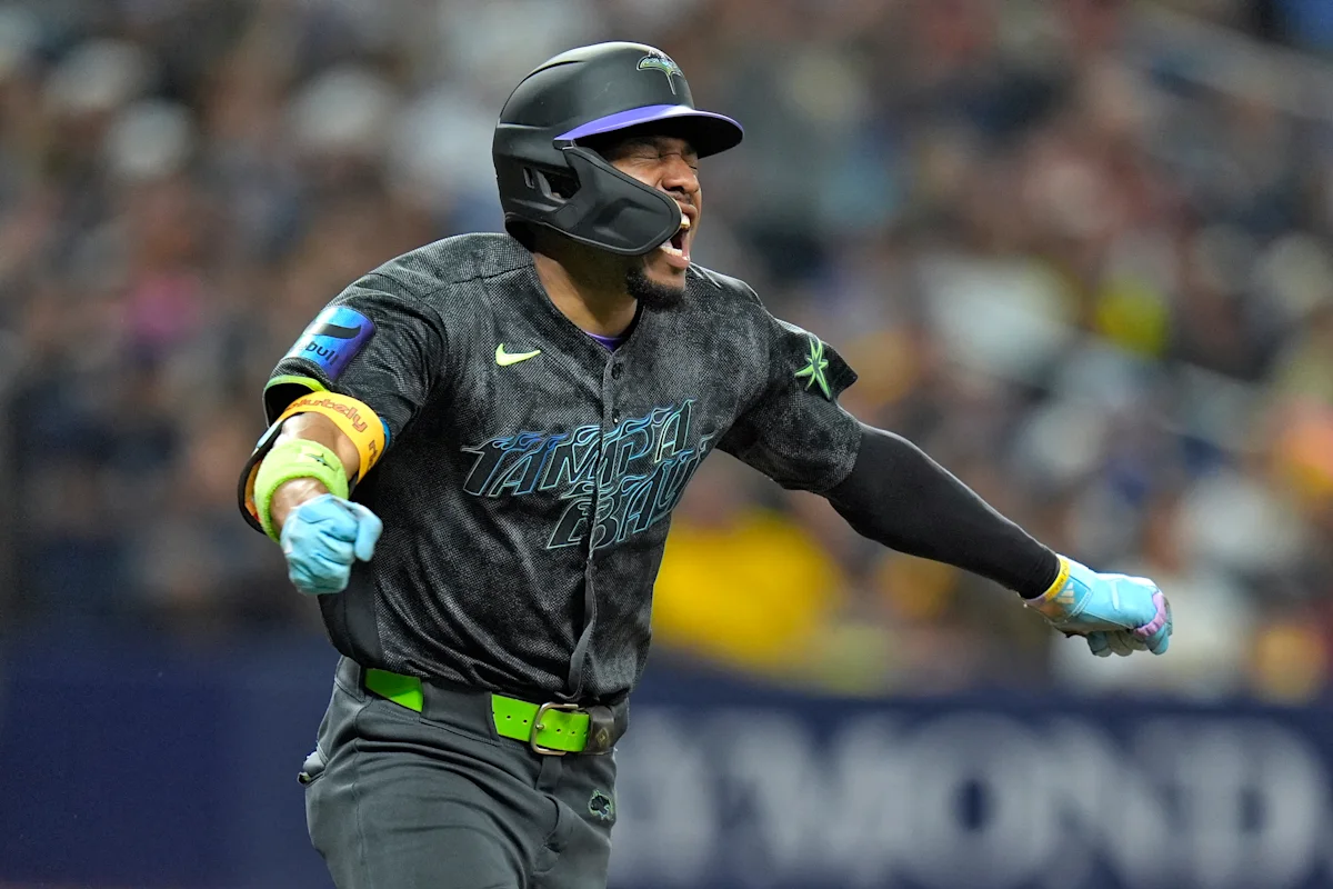 Rays Rally to Defeat Padres After Injury to Rengifo