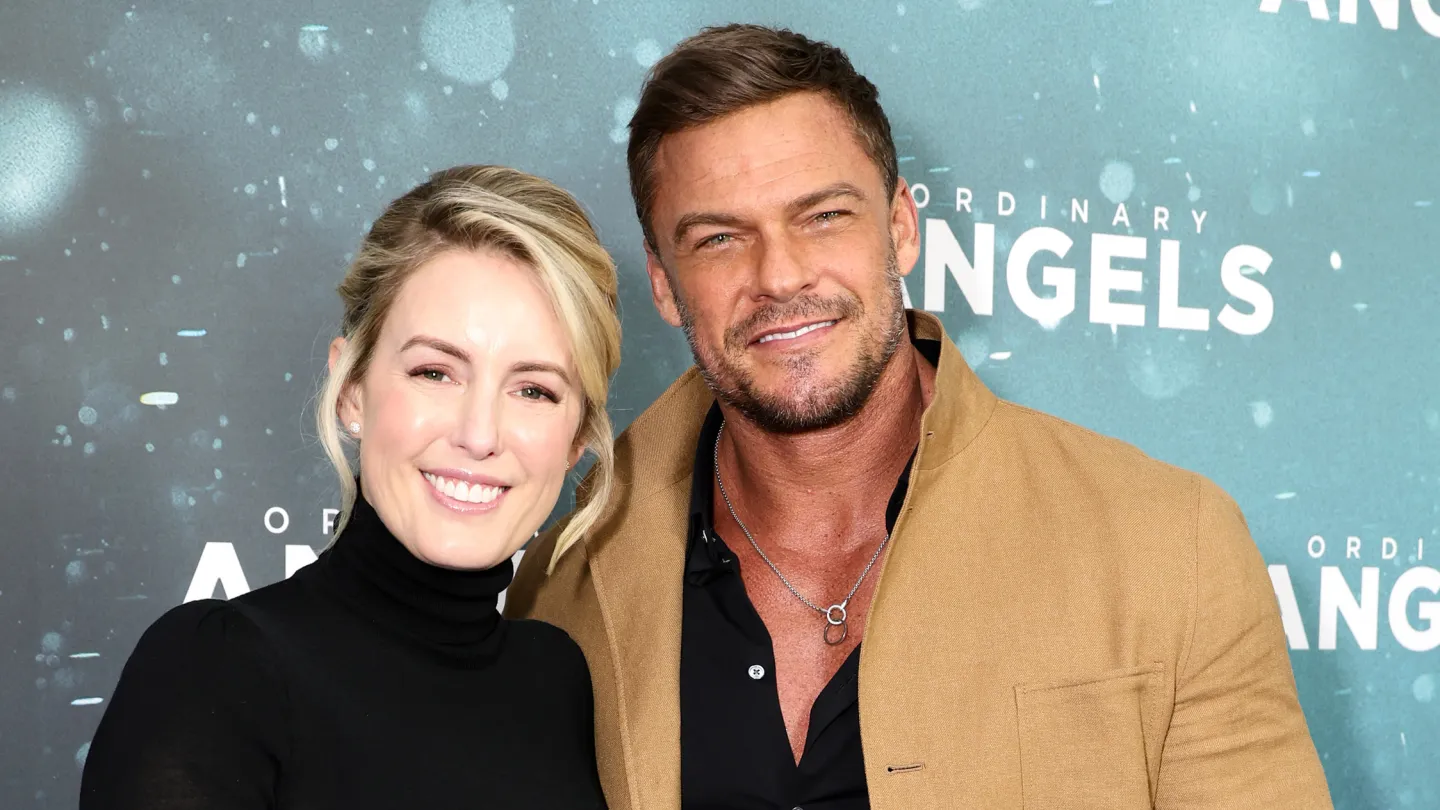 ‘Reacher’-Star Alan Ritchson gibt Trennung von seiner Frau bekannt
