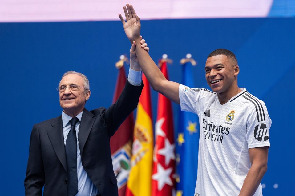 Real Madrid President Perez Confirms Thursday Signing Announcement