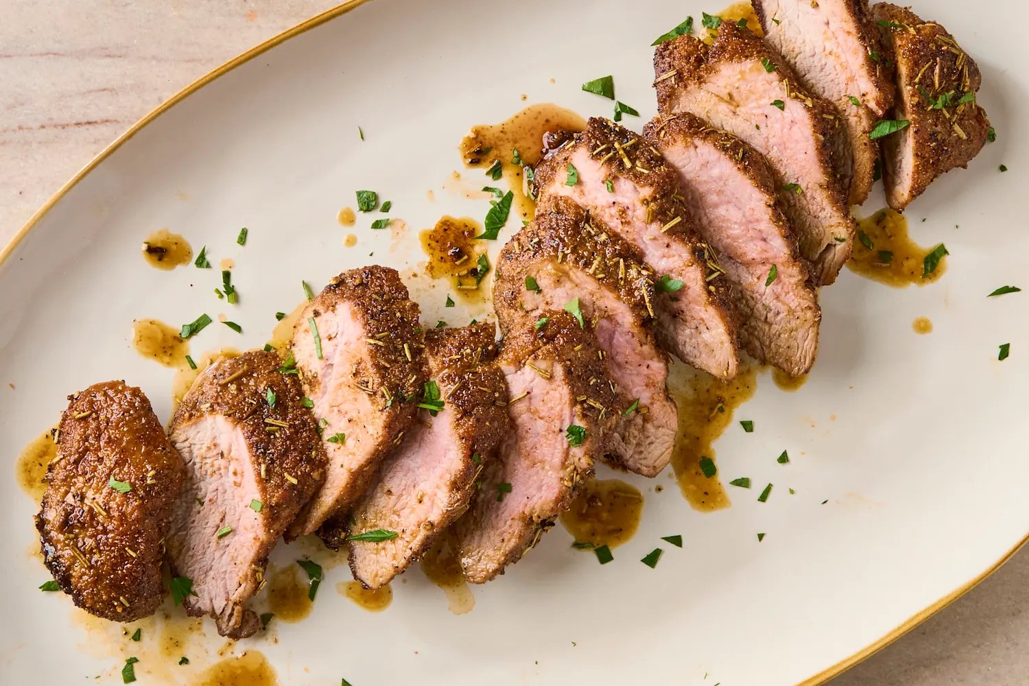 Rezept für saftiges gebratenes Schweinefilet veröffentlicht