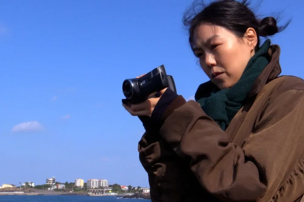 Review of Hong Sangsoo's 'Nowhere to Lay My Eyes'