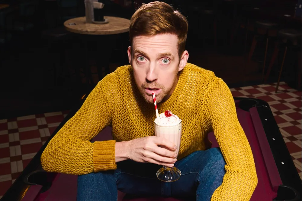 Ricky Wilson от Kaiser Chiefs е casts в имерсивния мюзикъл 'Grease'