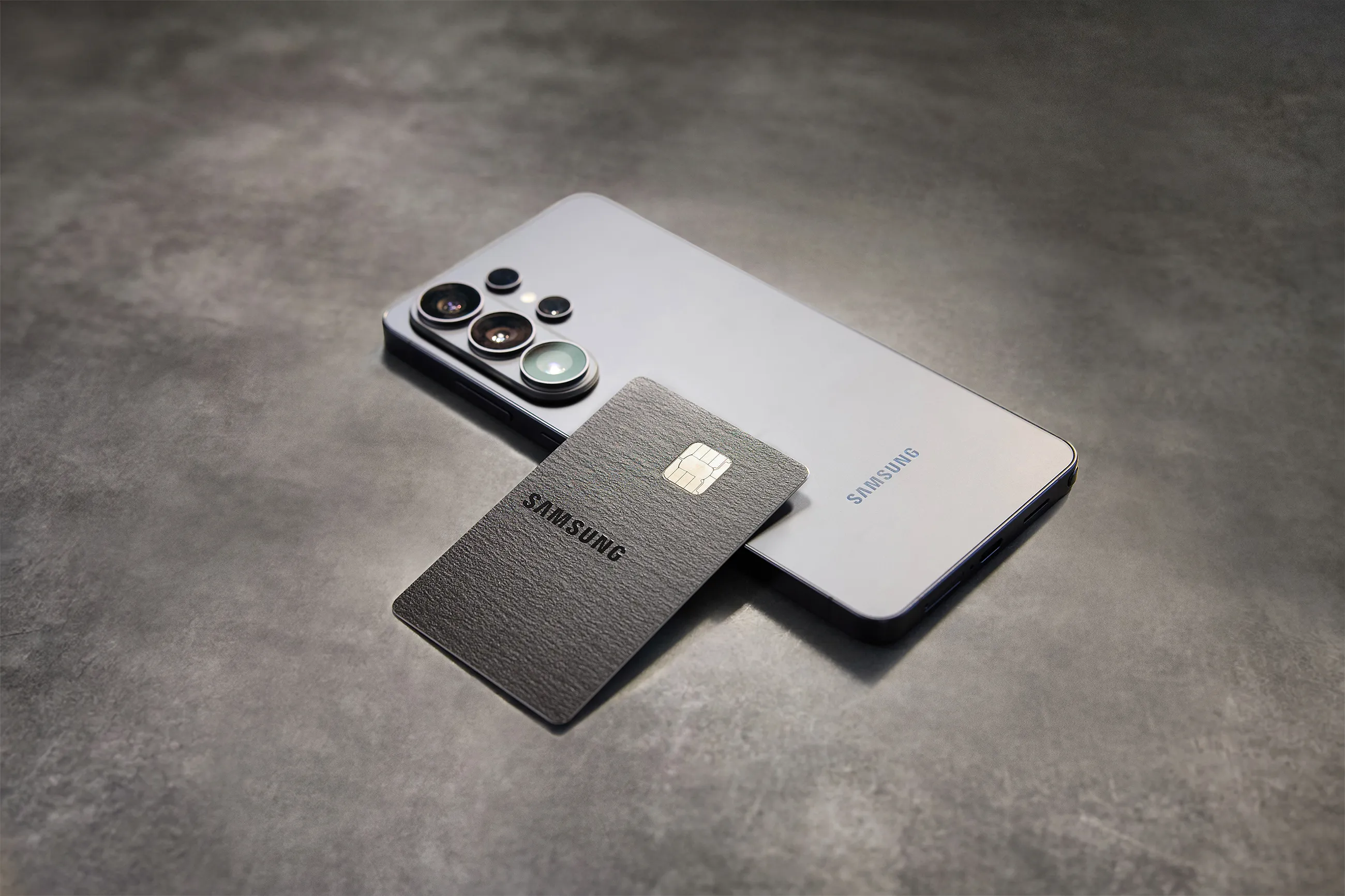 Samsung представя Galaxy Card с парични отстъпки
