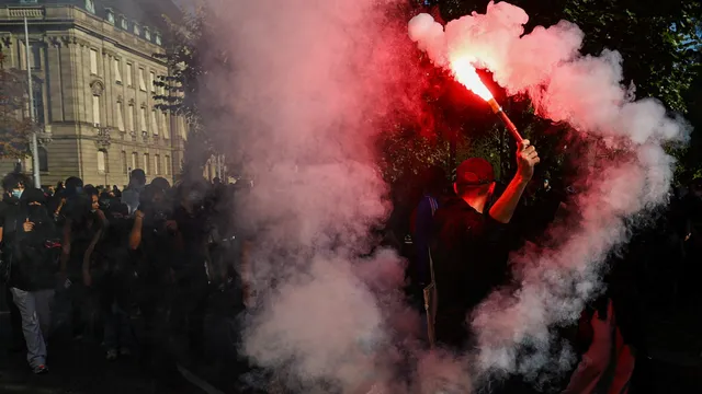 Schülerproteste in Frankreich eskalieren: Forderungen nach Reformen und Besorgnis über politische Einmischung