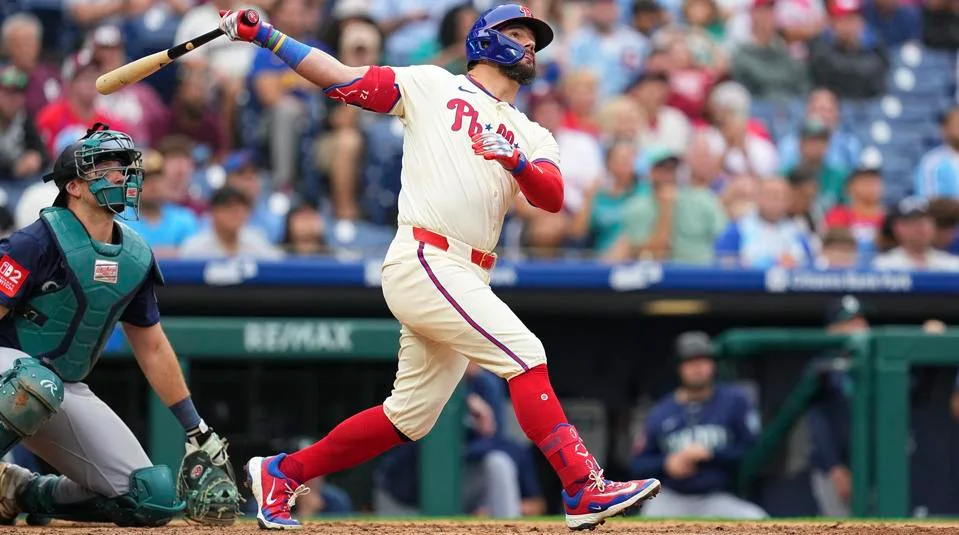 Schwarber y Harper Destacan en las Apuestas de Home Run para el 8 de Agosto