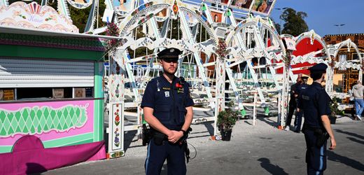 Schwerer Unfall auf der Oktoberfest-Schiffsschaukel, Mitarbeiter reanimiert