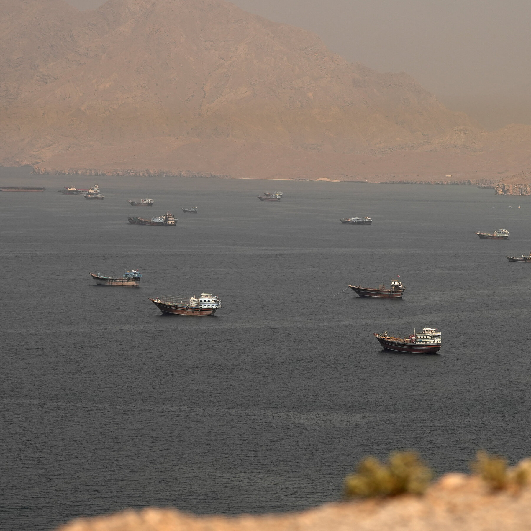 Shipping Traffic Resumes Through Strait of Hormuz Following U.S.-Iran Agreement